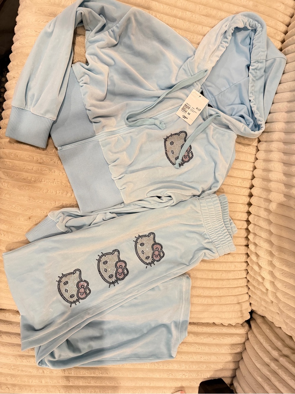 2021 Forever 21 Baby Blue Hello Kitty Velour Rhinestone Set MEDIUM - NWT